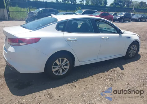 2018 Kia Optima Lx z USA, uszkodzony, nr VIN 5XXGT4L34JG239697